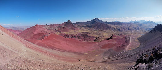 ausangate, peru, cusco, trek, hike, mountains, camping, view, rainbow mountains, colours, red dirt, red valley