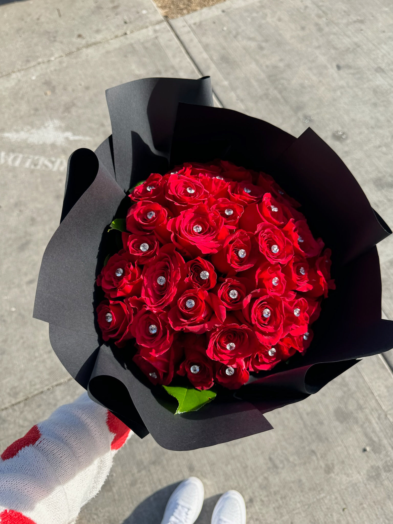 36 Red roses and diamonds  