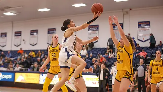 Kiriana Hawaikirangi Scoring the rock against CSI. Photo courtesy of Kyle Perry Sideline focus.