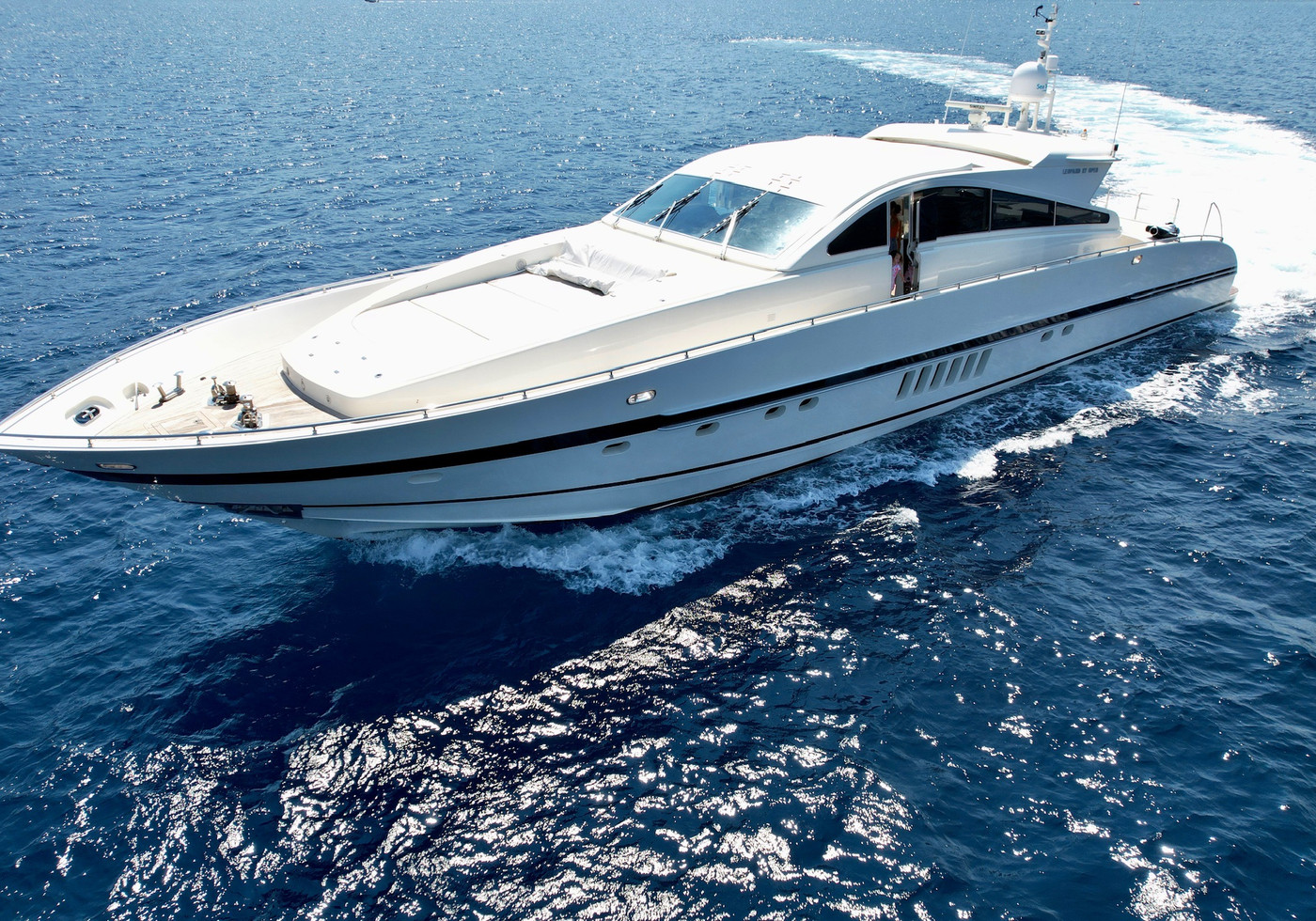 PURE yacht