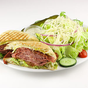 Panini viande fumée – Salade