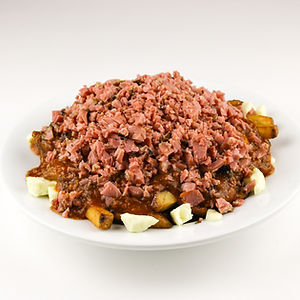 Poutine italienne à la viande fumée