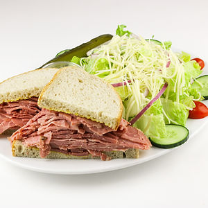 Sandwich viande fumée – Salade