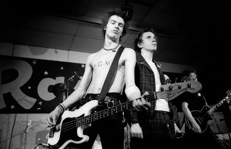 Sex Pistols, 1977