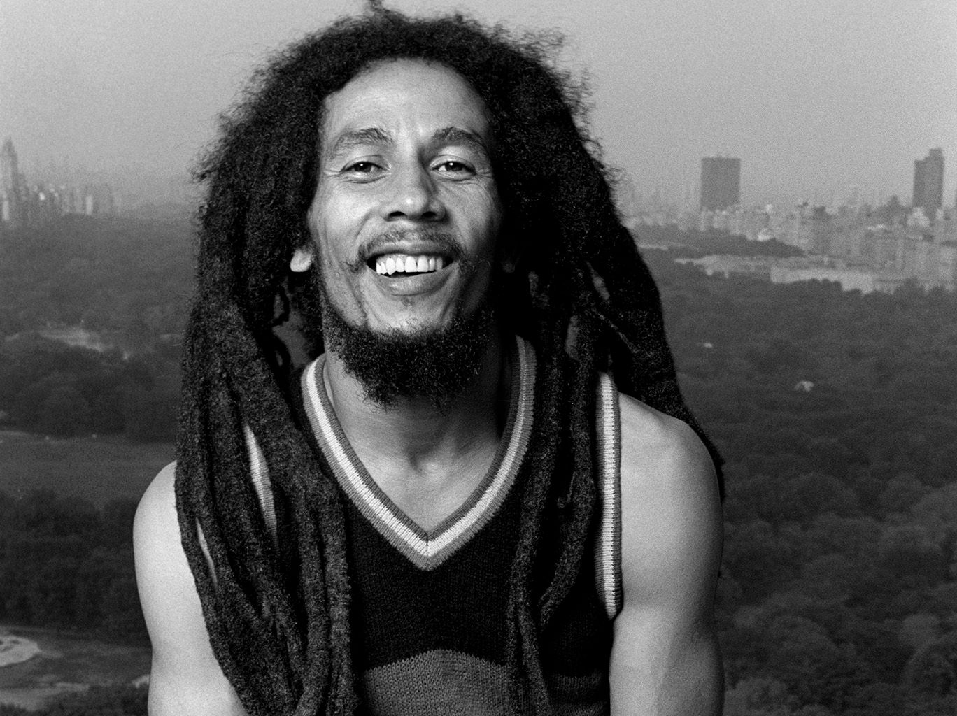 Bob Marley by Ebet Roberts. Essex House, NYC, 1980