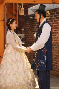 Bukchon hanok village hanbok experience