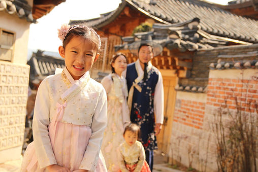 Family Photoshoot at Bukchon Hanok Village