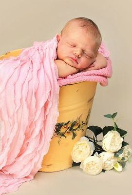 Emily_Newborn_SidiazPhotography (36)_edited_edited.jpg