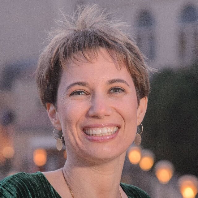 תמונת הסופר/ת: עידית חריף