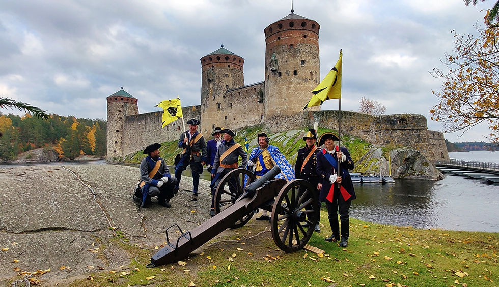 Luvassa on tykkejä ja spotilaita (POK & Tykkipursiyhdistys 2021–2024).