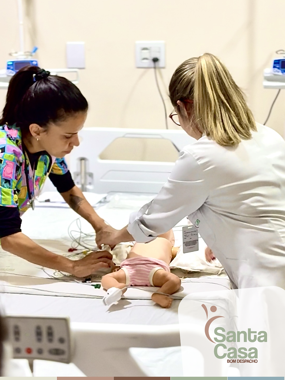 Dra Cora Coralina e Enfermeira Pediatria Lília Chacon