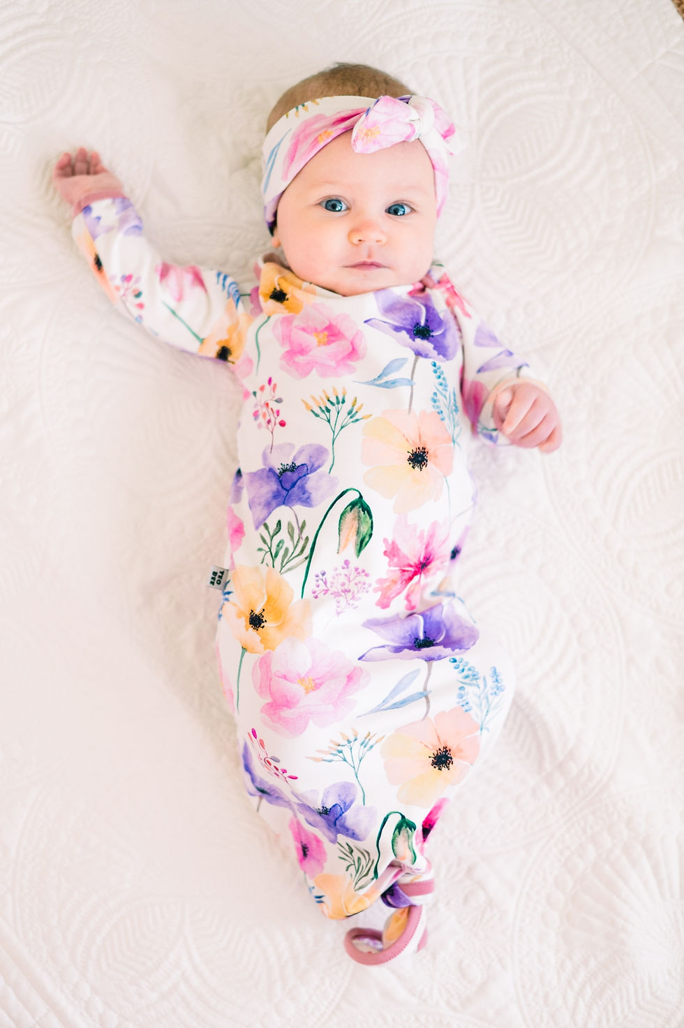 Pļavas ziedu pidžamma ar mezglu