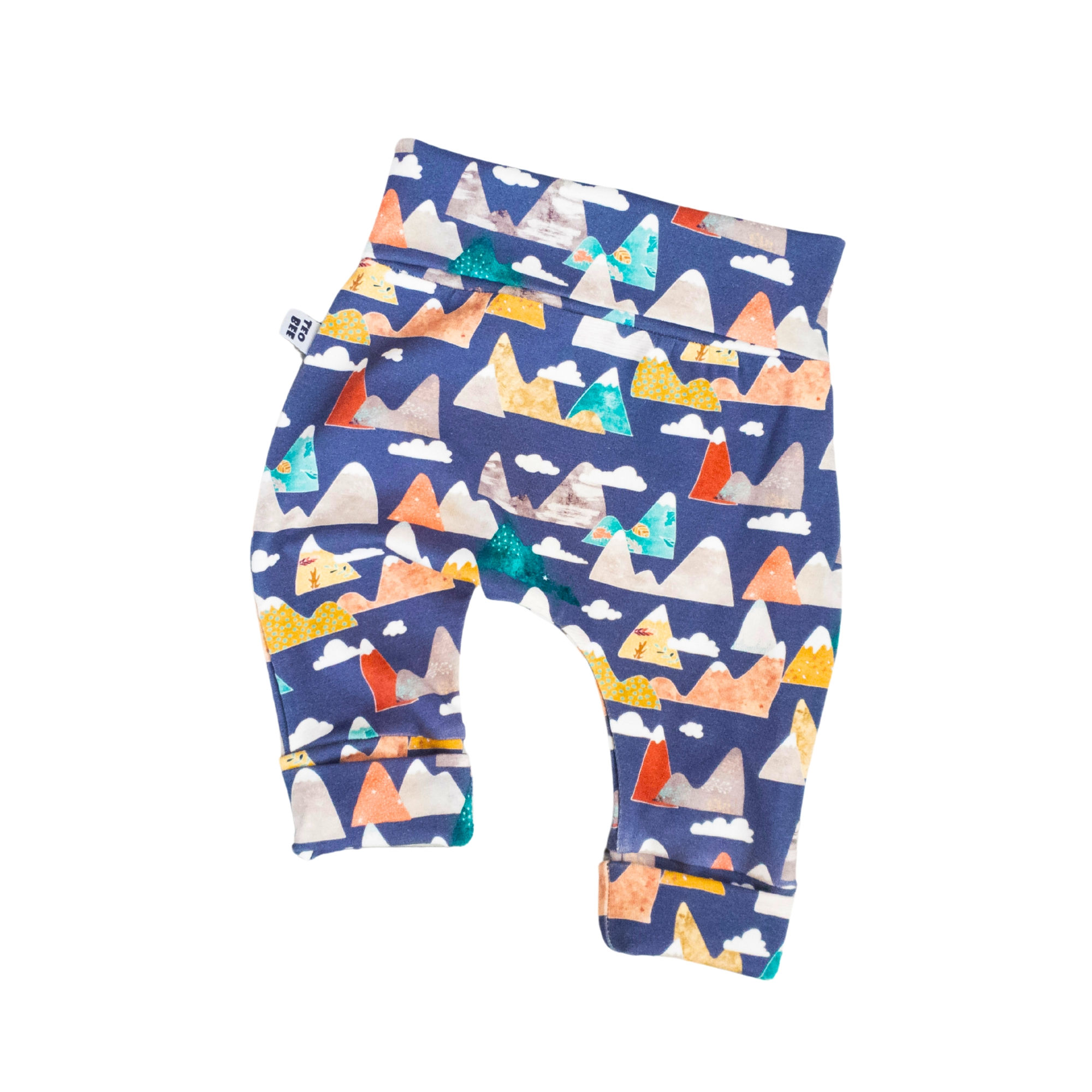 Bikses ar kalnu dizainu