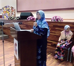 dr maria bicara buku.jpg