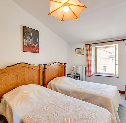 bergerie chambre 1.jpg