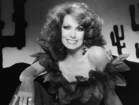 Family Program: Dottie West "Country Sunshine" Catchers