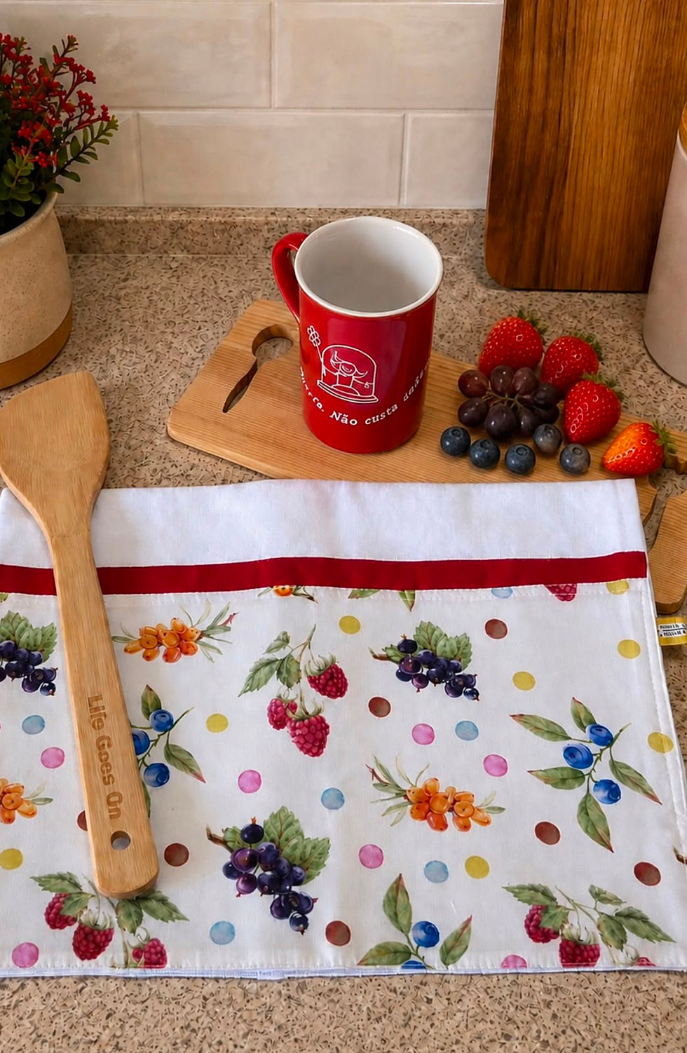 Pano de Prato Frutas Vermelhas