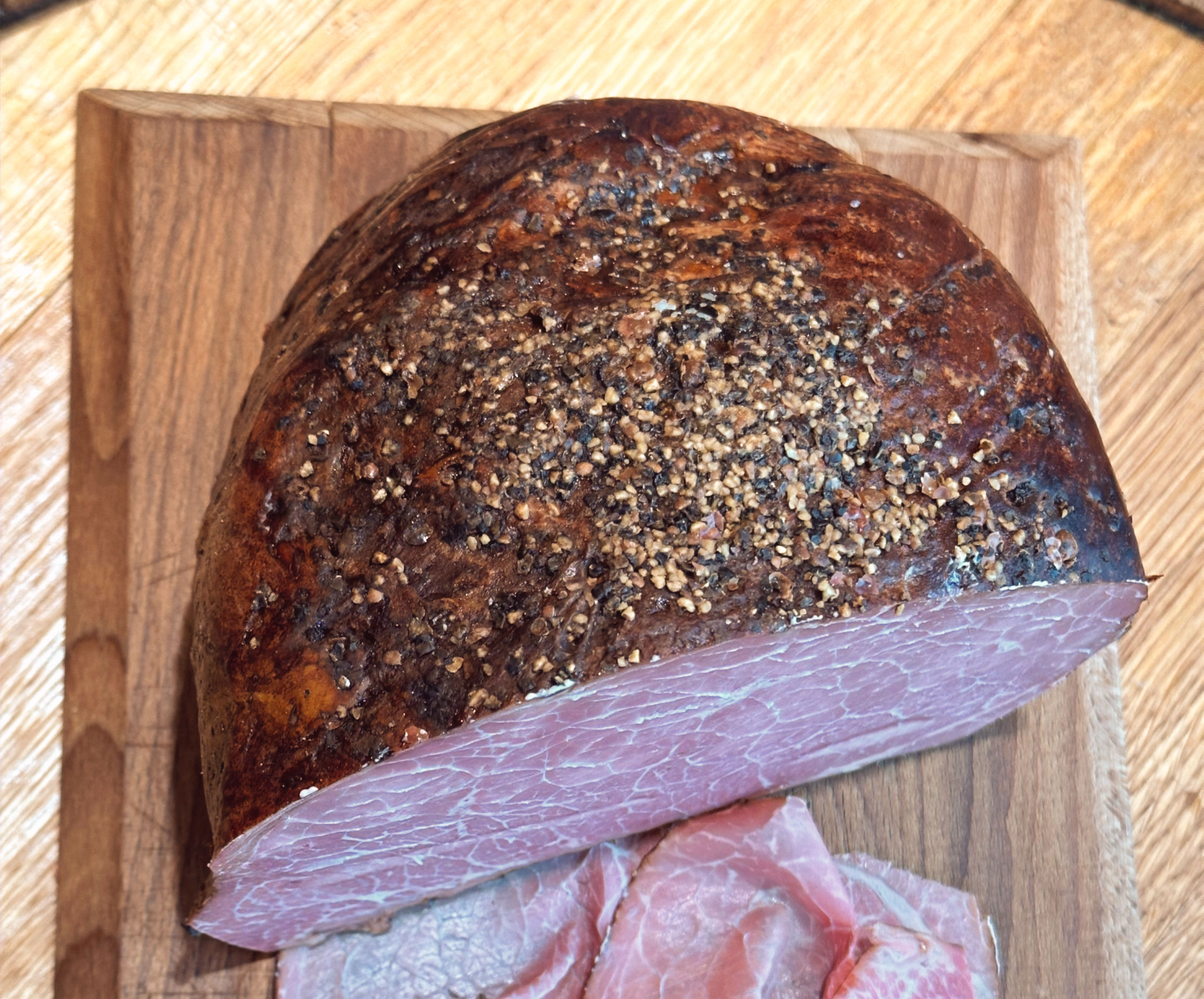 Pastrami di Scottona – Soczysta wołowina w aromatycznej oprawie