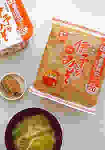 愛媛県内全域と周辺地域の主要スーパーで取り扱いあり。600グラムで500円。カップ入りが520円(税別参考価格