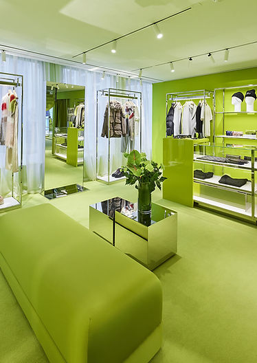 fendi-baguette-av-montaigne-03.jpg