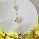 Diamond clover