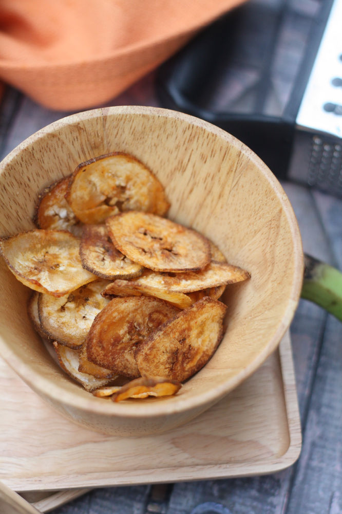 Baked Raw Banana Chips a healthy indulgence!