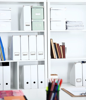 Organização de escritório branco