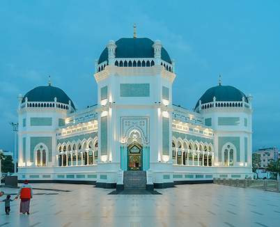 Great Mosque of Medan (Masjid Raya Al-Mashun) – iconic Islamic architecture and historic religious site in North Sumatra, Indonesia