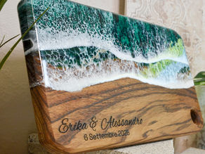 Taglieri con resina effetto oceano: il fascino del legno che incontra il mare 🌊
