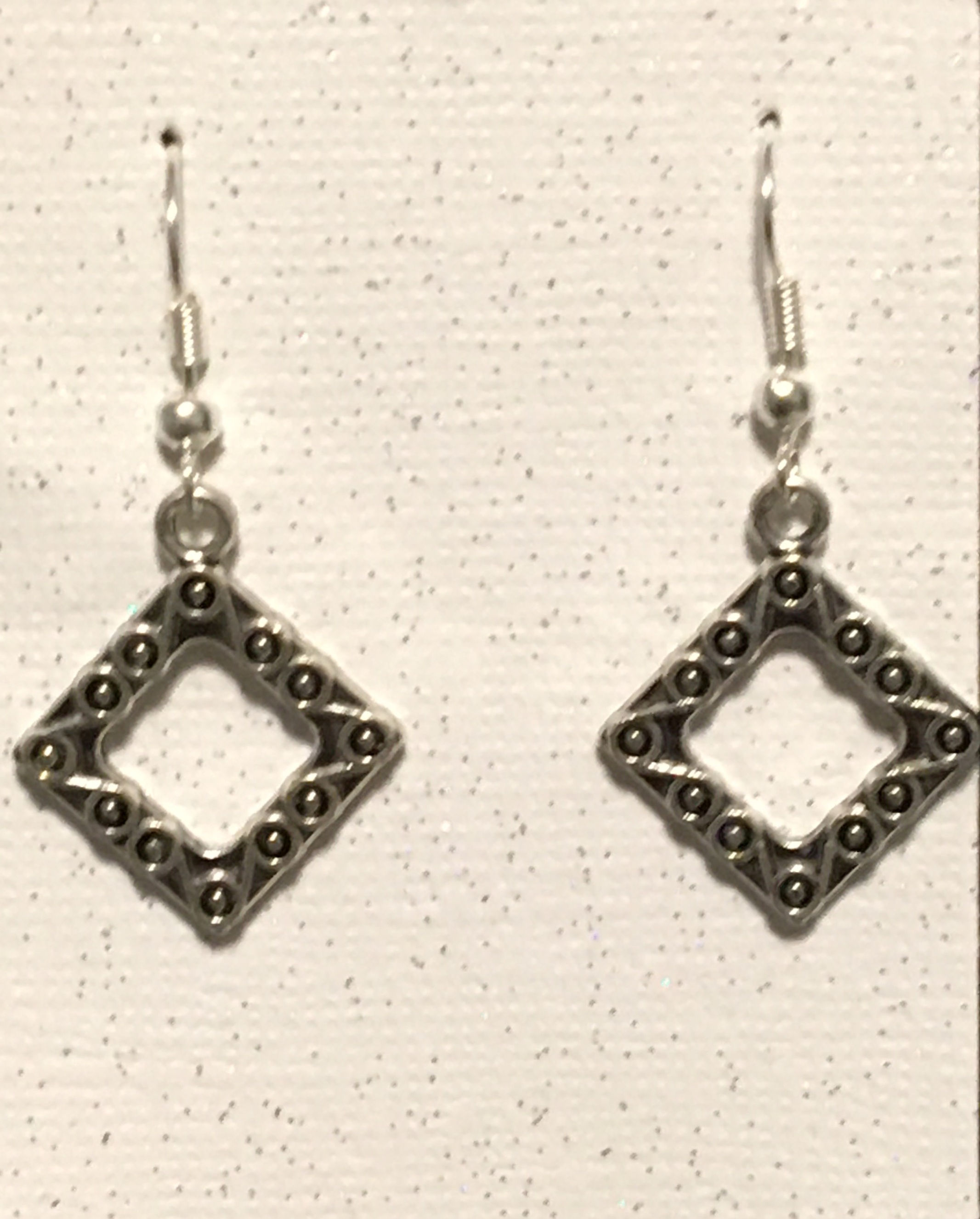 E-200020 Silver cube earrings
