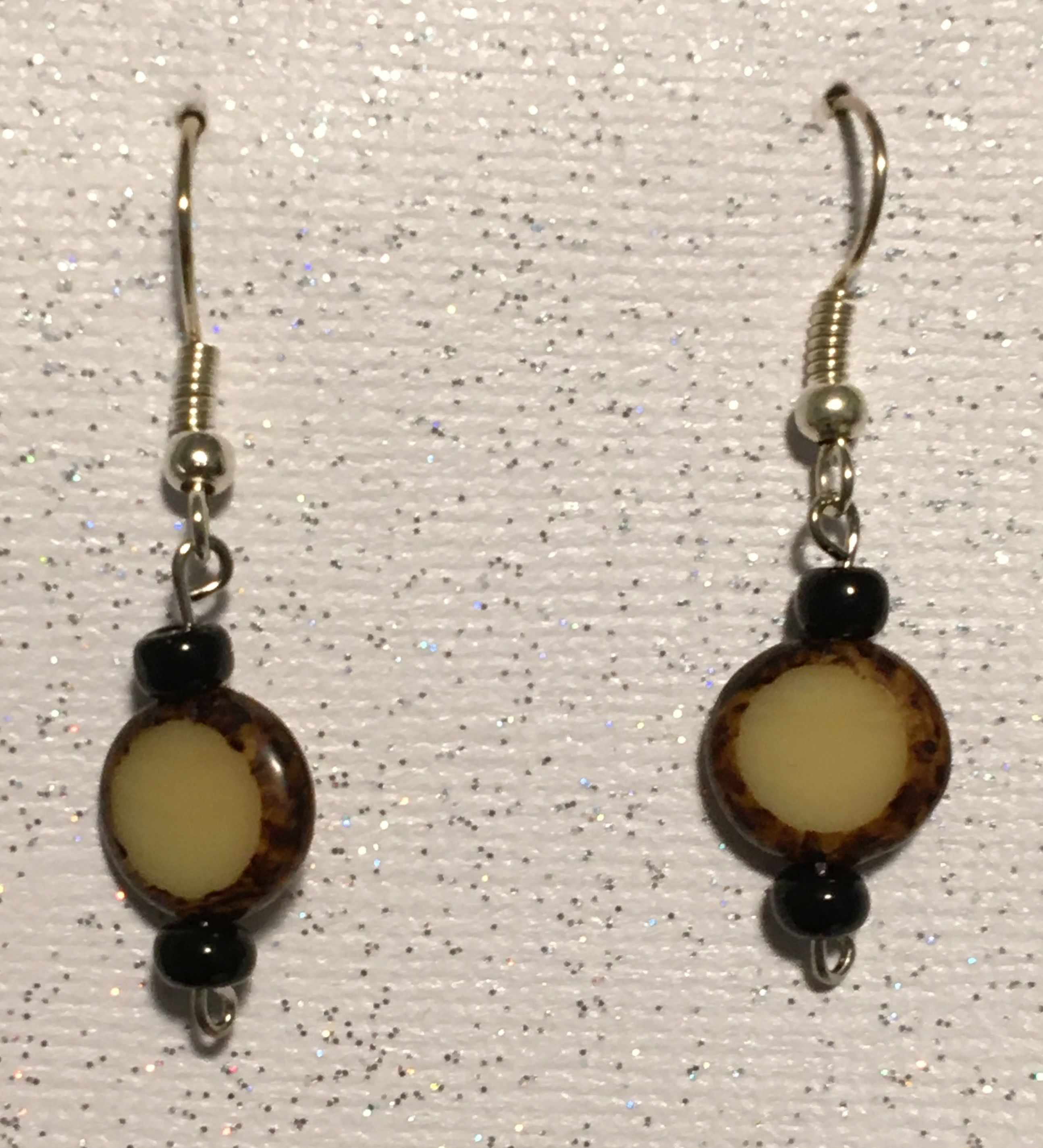 E-200041 Brown with small black beads