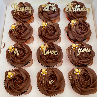 Elegant I love you cupcakes