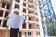 Arquiteto no canteiro de obras