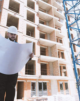 Architecte à la construction du site