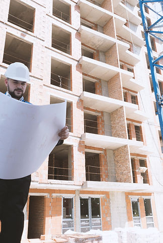 Architekt auf der Baustelle 