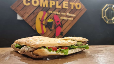 El Club del Completo: Un nuevo rincón gastronómico en General Roca