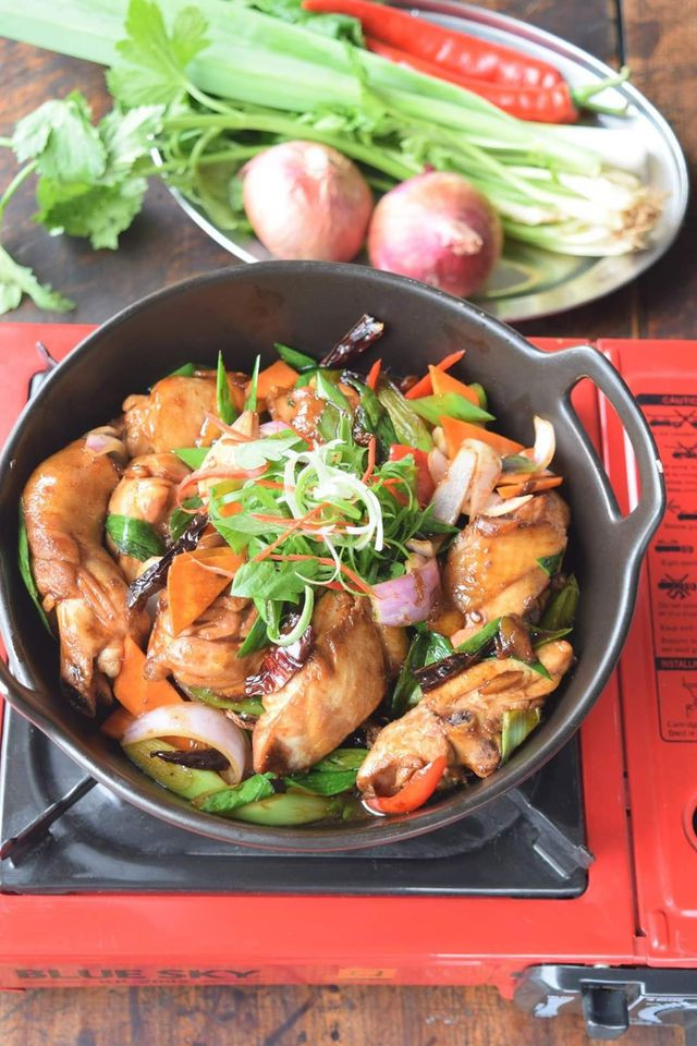 Thumbnail: Zhen Mei Wei Kong Poh Paste 真美味宫保酱 160g