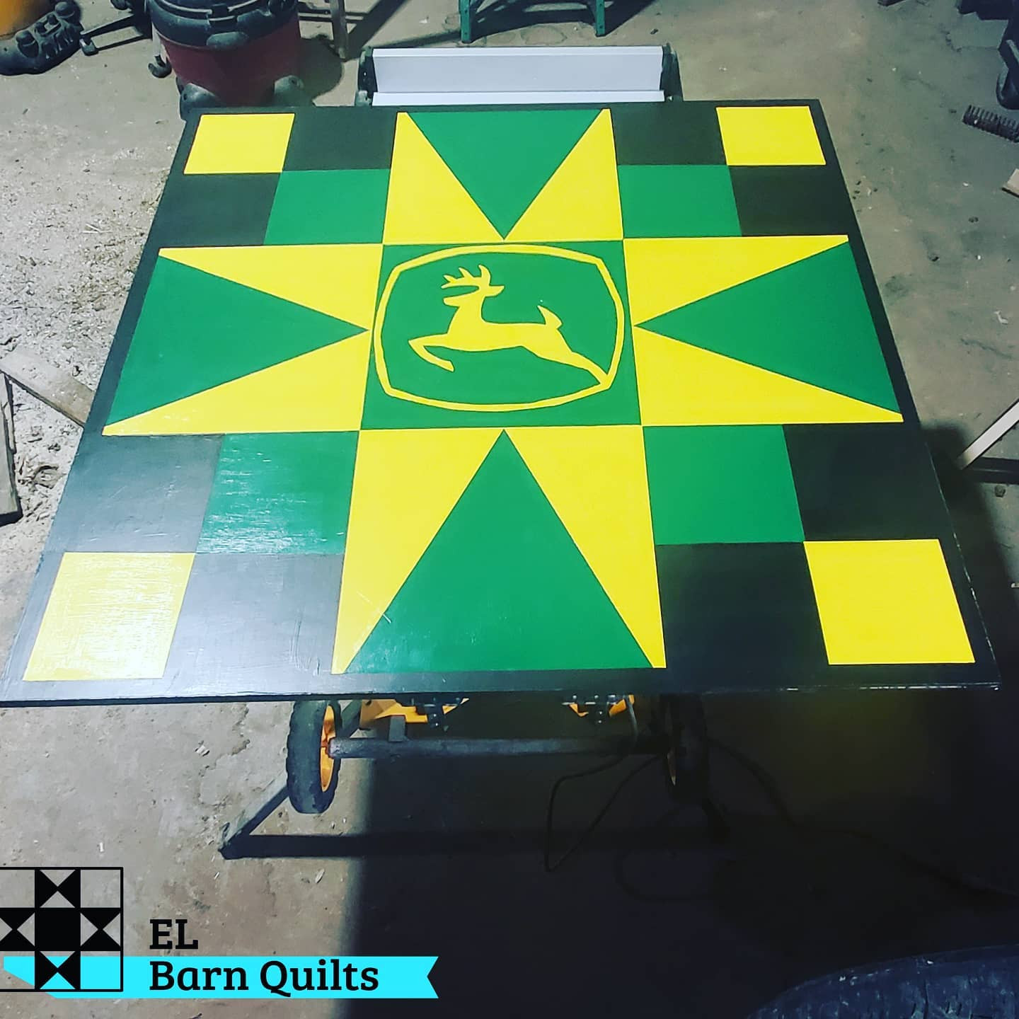 johndeerebarnquilt3