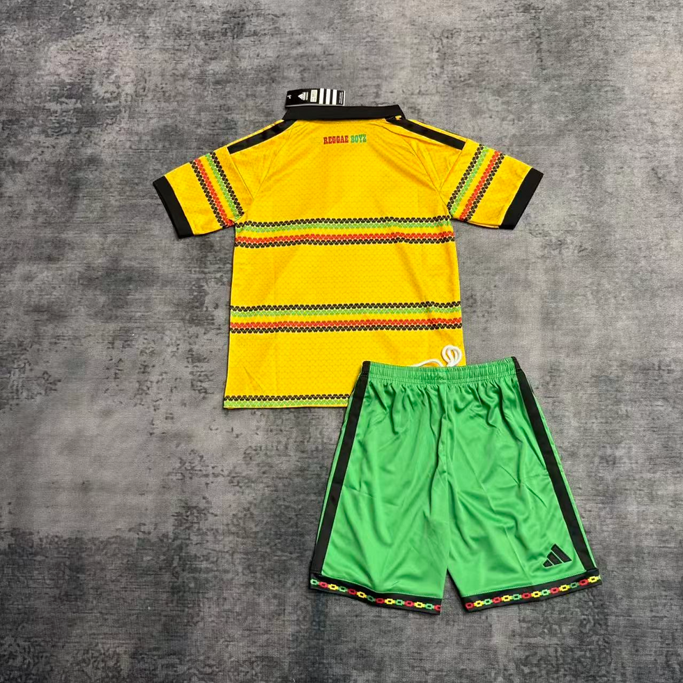 16€ Home 2026