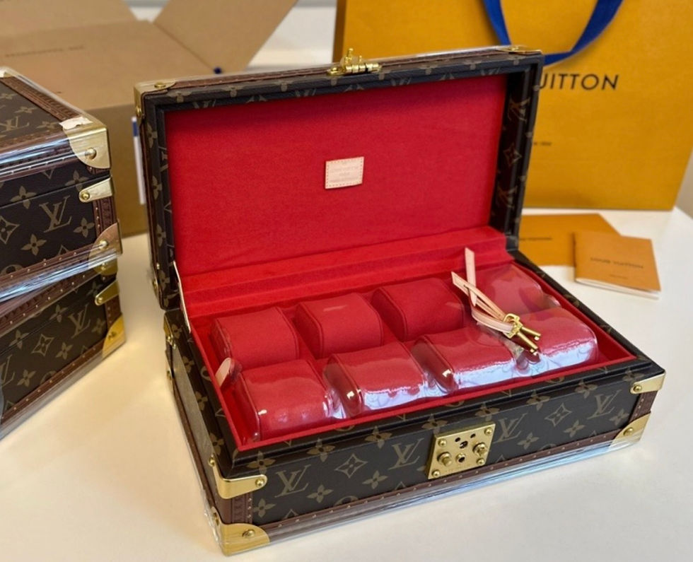 ( 220€ ) 30x18x12cm ( 2.64kg )