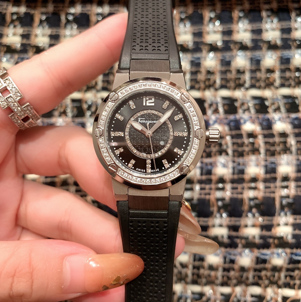 190€ SF02