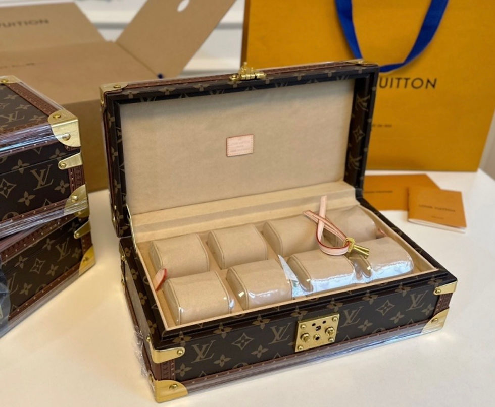 ( 220€ ) 30x18x12cm ( 2.64kg )