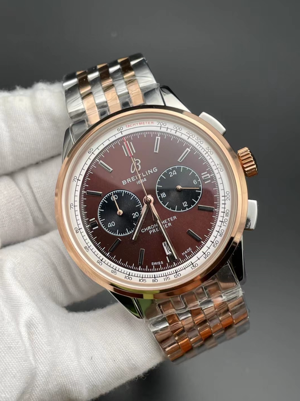 WBR256d 46mm Quartz