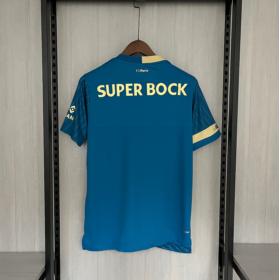 18€ Retro T. 23/24