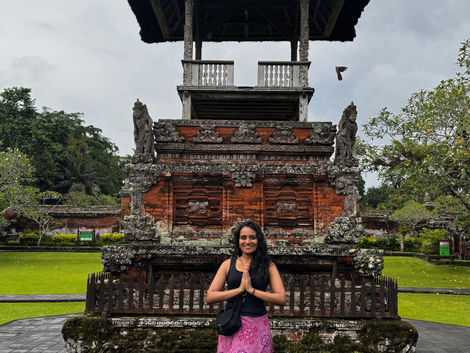 Solo Travel as a Woman: The Honest Truth