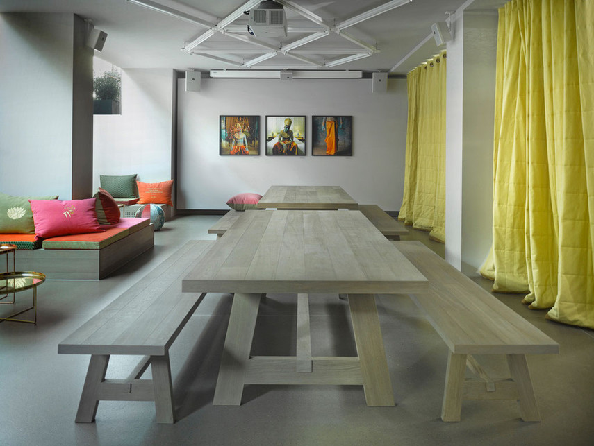 Farbkonzepte Malerarbeiten, Referenz Foyer: Tapezieren nach Entwurf.