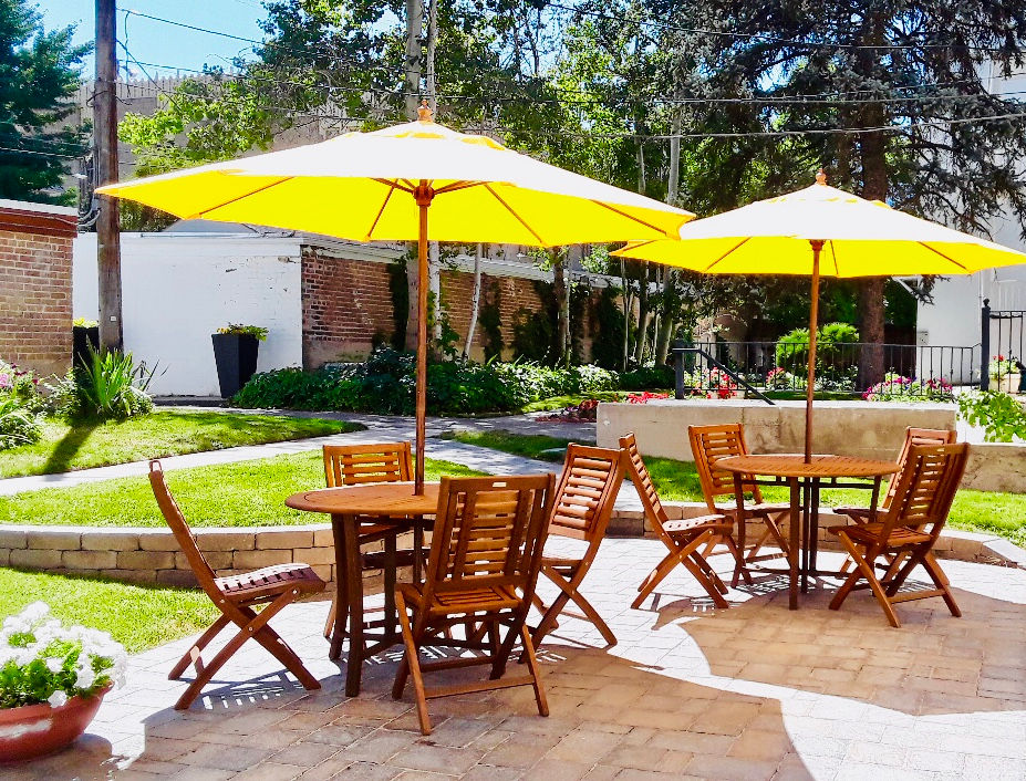 Commander Apartments Patio