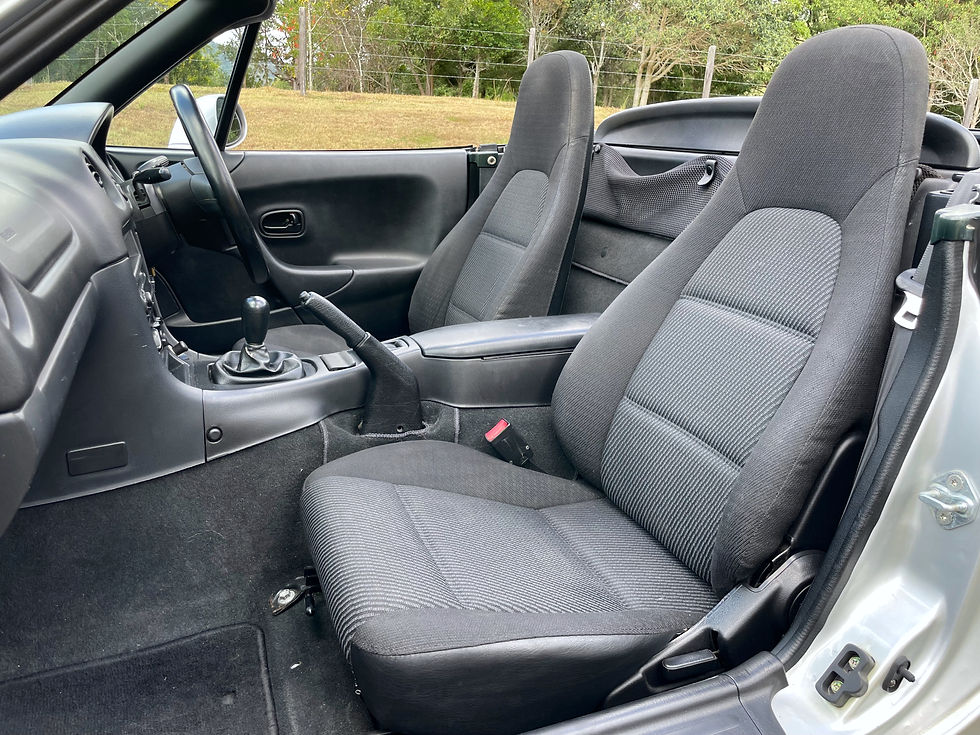 Thumbnail: 1998 Mazda MX5
