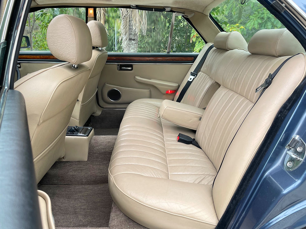 Thumbnail: 1986 Jaguar Sovereign V12 - SOLD