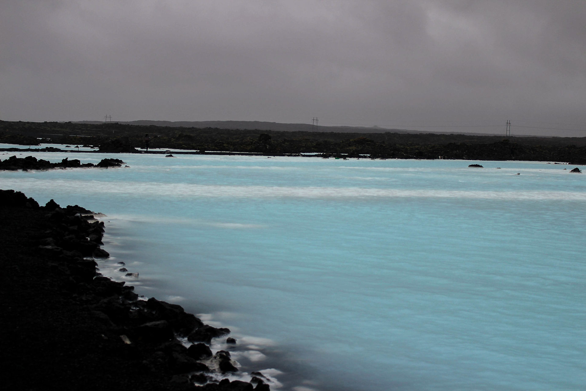 Vy över Blue Lagoon på Island och dess babyblå vatten. Det är verkligen en originell plats | Restips | Originella Turisten
